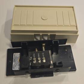 C-8203 Emerson Electric Co. Vintage C8203 Wired Door Chime Beige Plastic 10v Rectangle