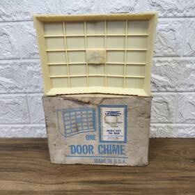 10677 Leviton Vintage Mcm One Door Chime Made In Usa New Old Stock