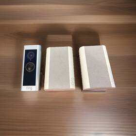 5at252 Ring Video Doorbell Pro 2 With Chime Units