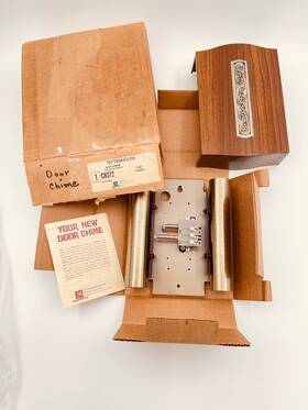 C8372 Rittenhouse Vintage Crestwood Mcm Door Chime Bell Doorbell Teak/brass Nos