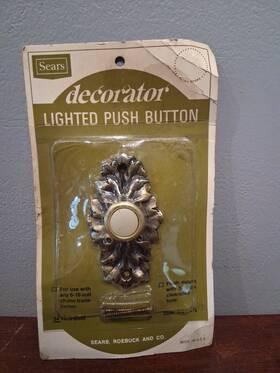 1475 Sears Vintage Roebuck Push Button Lighted Doorbell Nos 1 5/8 Inch 2 7/8