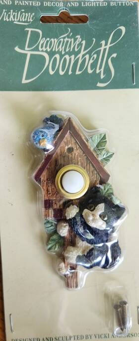 Vickilane 710120000384 Decorative Button Doorbell Cottagecore Garden Kitten Cat Birdhouse Farmhouse Nwt