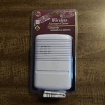 Heath Zenith LE-6143-A White Plastic Wireless Door Chime. Fixed Price $20.70.