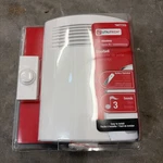 Utilitech 0077315 Wireless Doorbell Kit Battery Operated (not Included) New. Fixed Price $19.79.