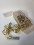 Weiser - GA331 P3 6LR1 Gc Privacy Knob Phoenix. Fixed Price $25.00.